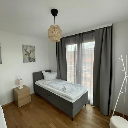 Apartment Helles 3-zimmer Fuer Bis Zu 6 Personen *
