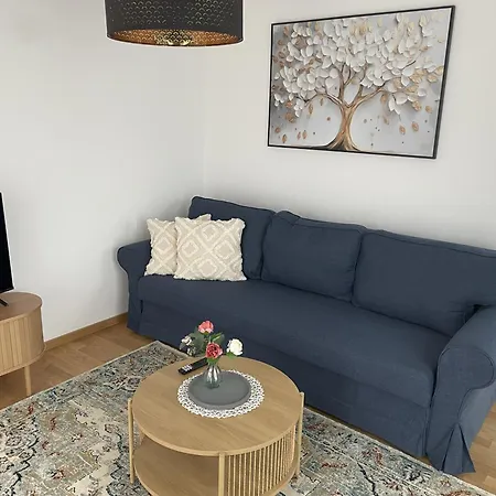 Apartment Helles 3-zimmer Fuer Bis Zu 6 Personen