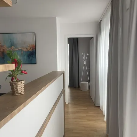 Helles 3-zimmer Fuer Bis Zu 6 Personen *