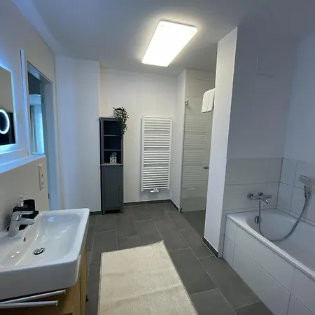Helles 3-zimmer Fuer Bis Zu 6 Personen Apartment Dresden