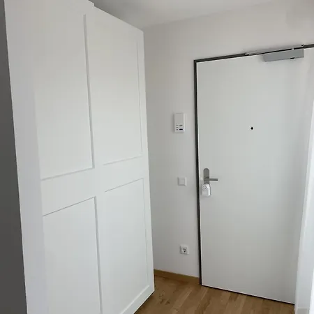 Apartment Helles 3-zimmer Fuer Bis Zu 6 Personen *