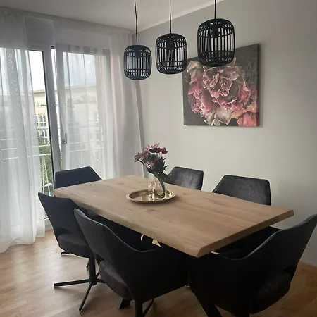 Apartment Helles 3-zimmer Fuer Bis Zu 6 Personen *