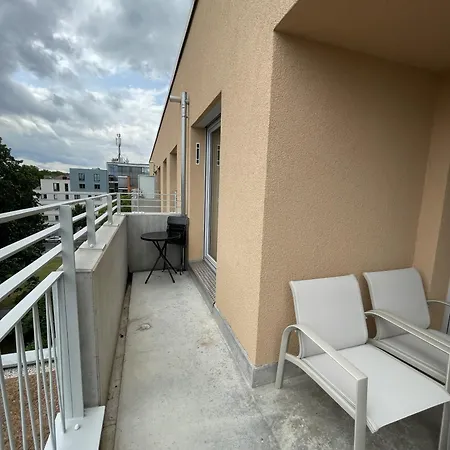 Helles 3-zimmer Fuer Bis Zu 6 Personen * Dresden