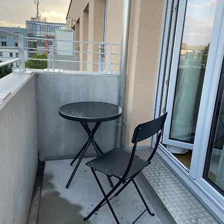 Helles 3-zimmer Fuer Bis Zu 6 Personen Apartment *