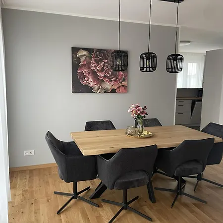 Apartment Helles 3-zimmer Fuer Bis Zu 6 Personen *